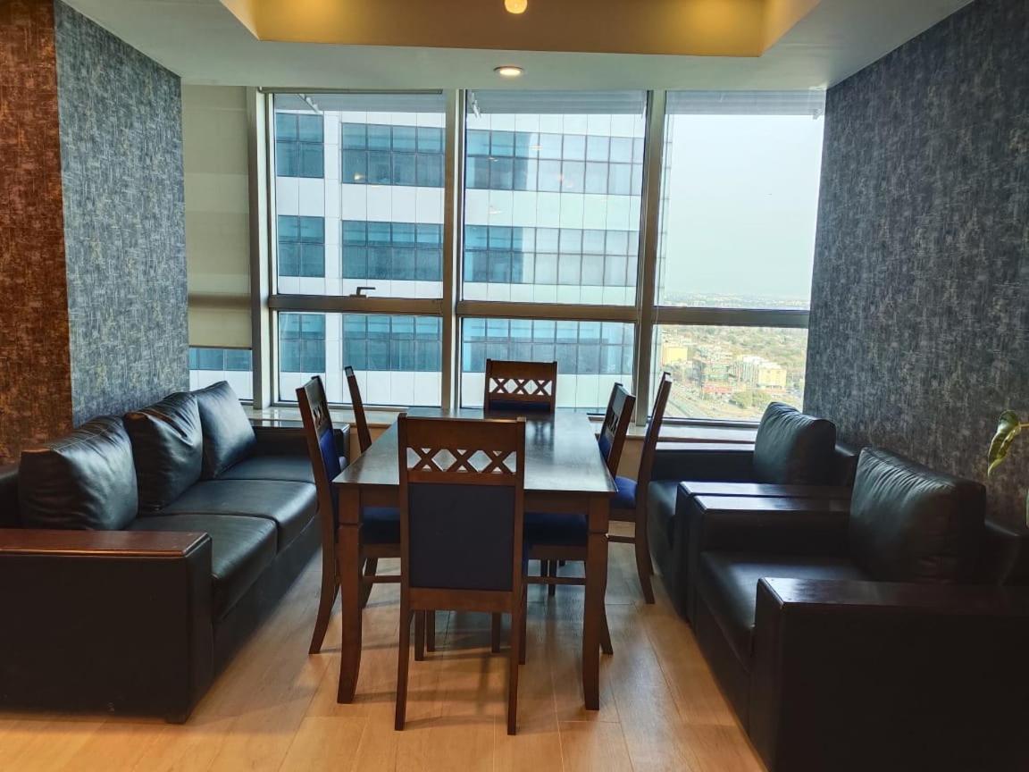 Appartamento Centaurus Heights Islamabad Esterno foto